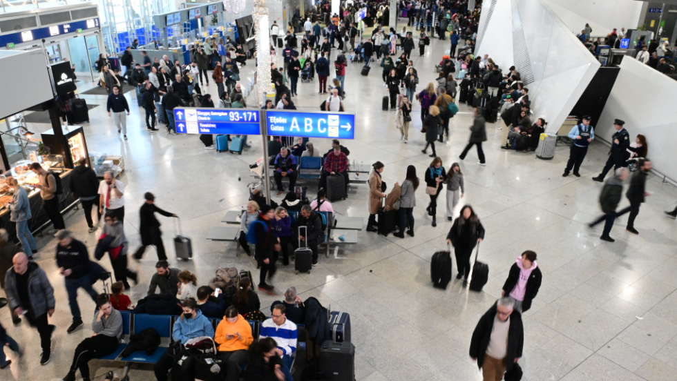 Αεροδρόμιο Ελ. Βενιζέλος: Τα 25 χρόνια, οι 7 μεγάλες κρίσεις και το ρεκόρ του 2025